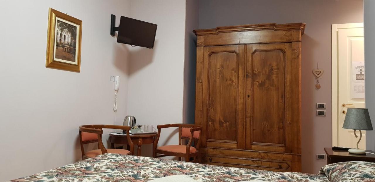 La Regibussa - Hotel Ristorante Asti Exteriör bild
