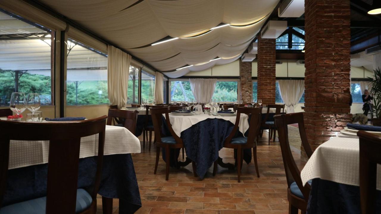 La Regibussa - Hotel Ristorante Asti Exteriör bild