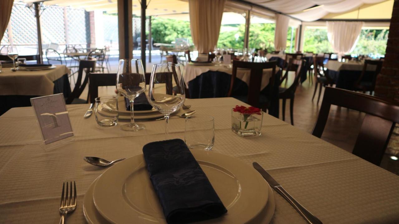 La Regibussa - Hotel Ristorante Asti Exteriör bild