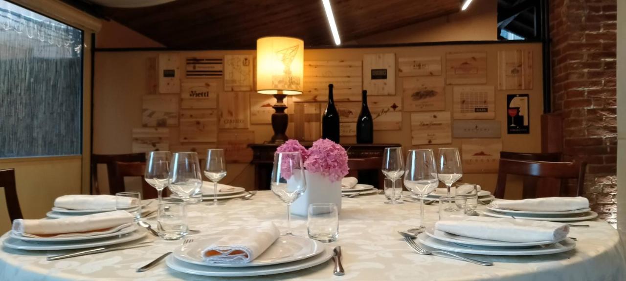 La Regibussa - Hotel Ristorante Asti Exteriör bild