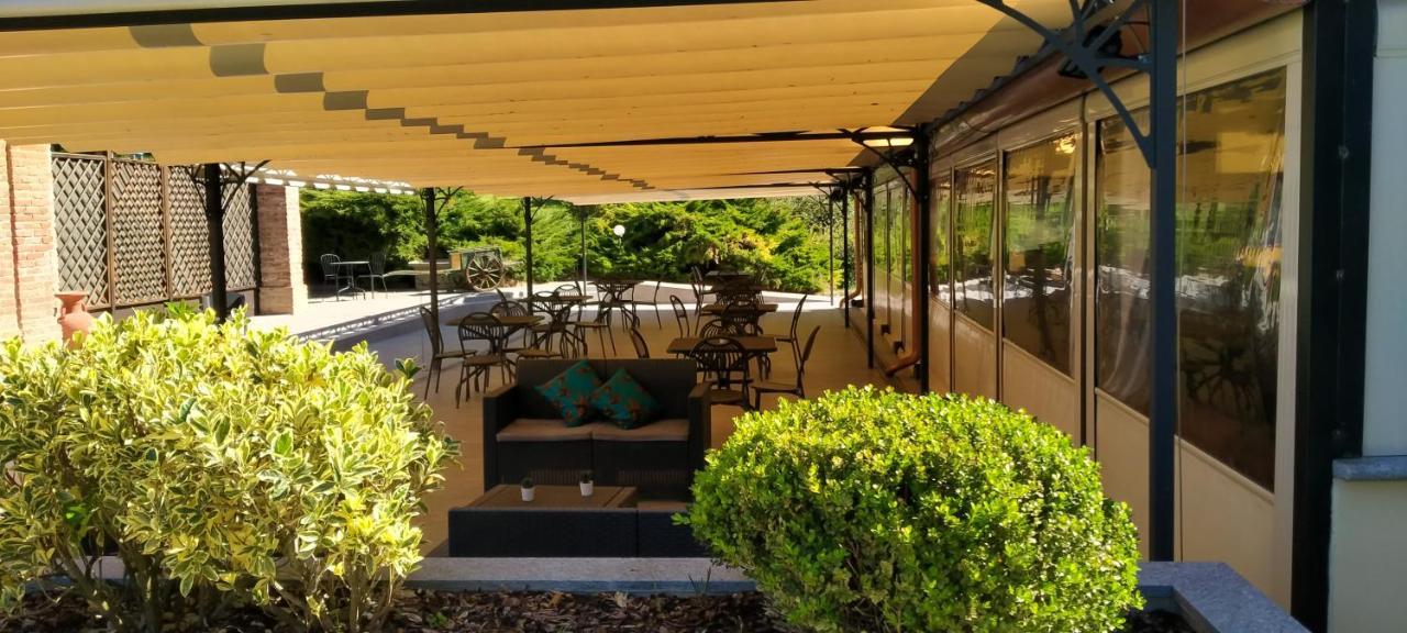 La Regibussa - Hotel Ristorante Asti Exteriör bild