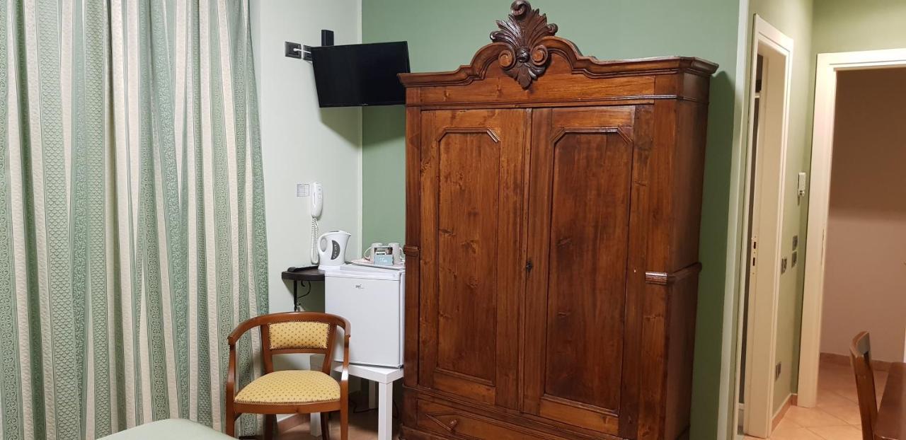 La Regibussa - Hotel Ristorante Asti Exteriör bild